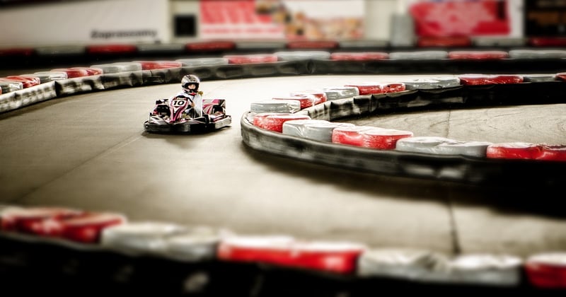 Réglage pression pneus kart selon température piste : le guide ultime